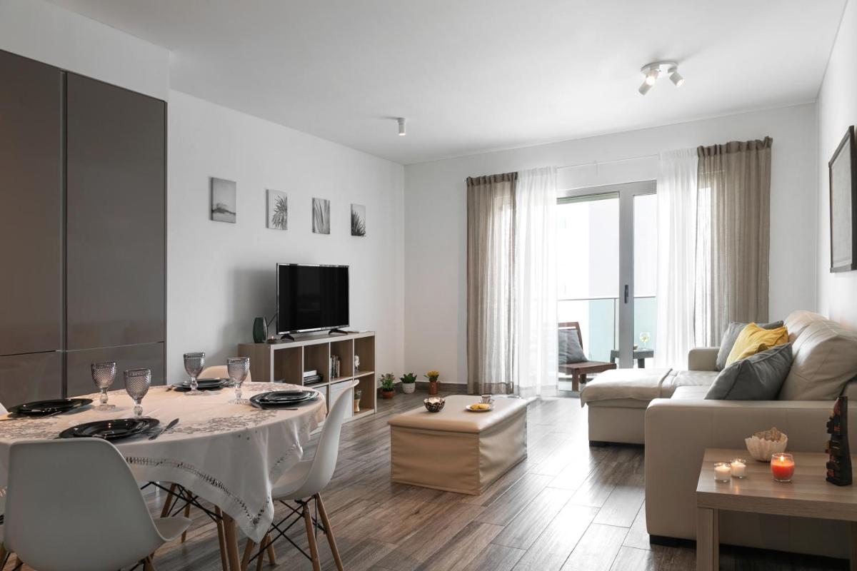 SURFERS PARADISE - Housity