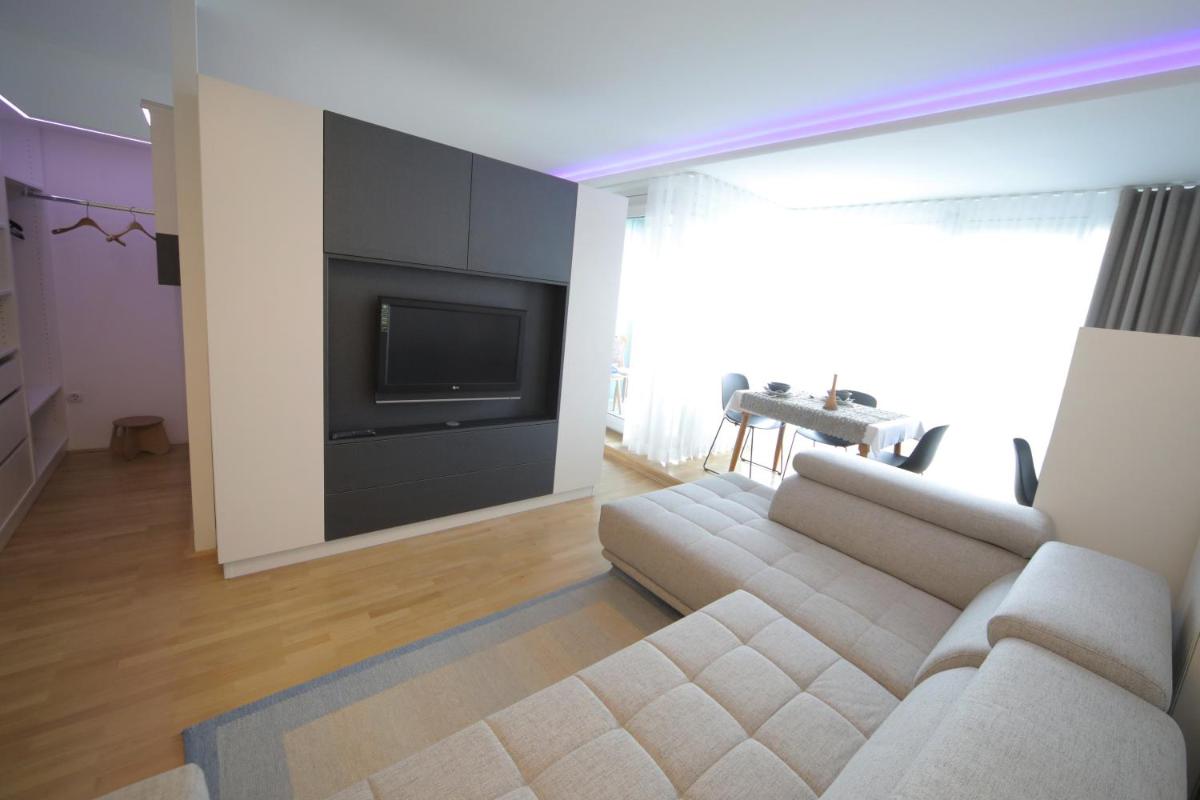 Studio Mostec - Housity