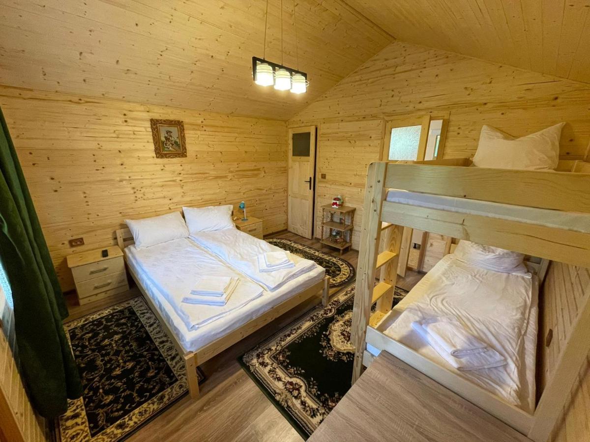 Căsuțele din Retezat - Housity