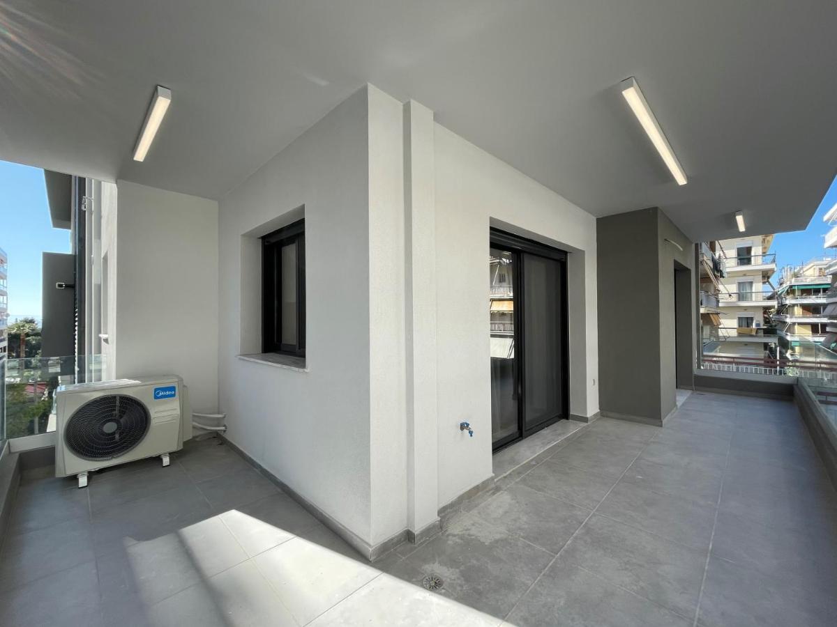 Suitetrails - Modern Apartments near Marina Flisvos