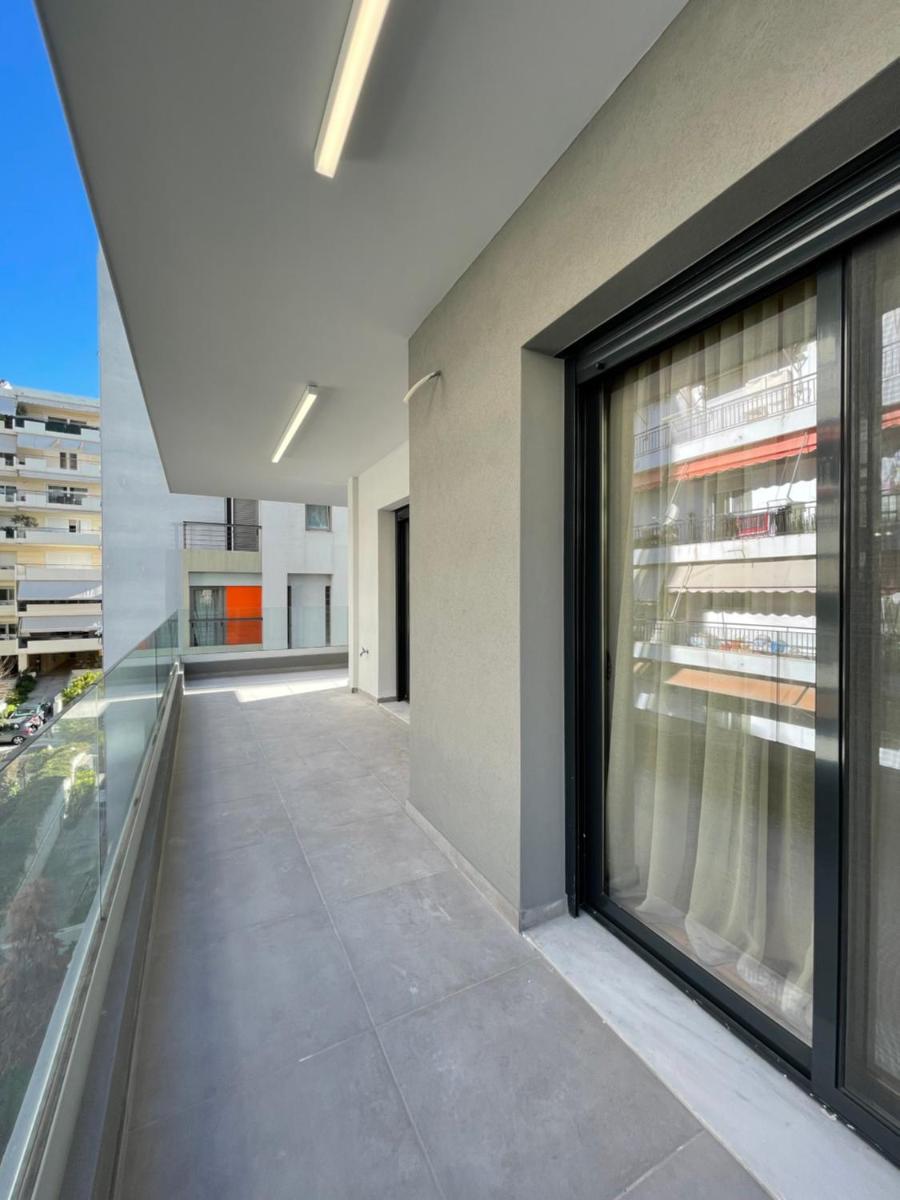 Suitetrails - Modern Apartments near Marina Flisvos