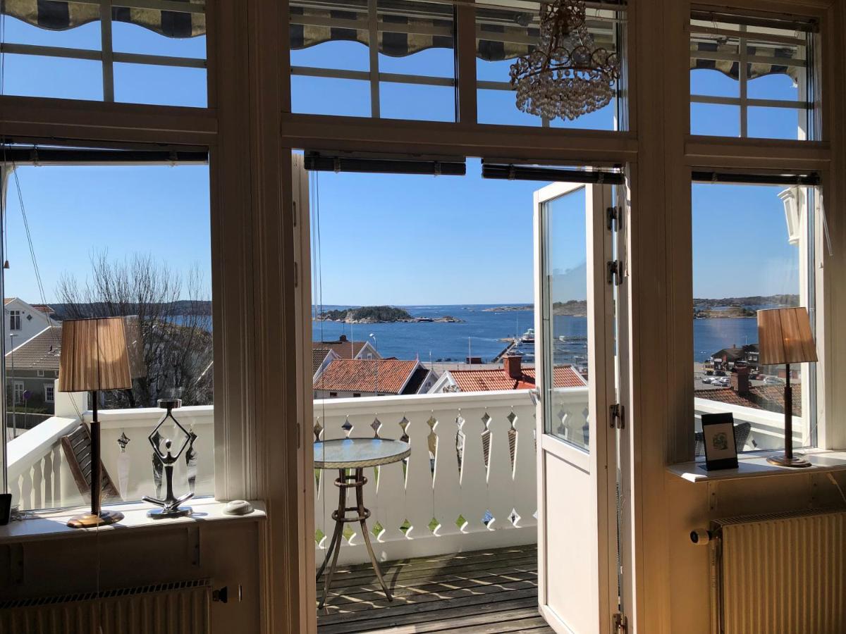 Vacker våning med havsutsikt i Strömstads centrum. - Housity