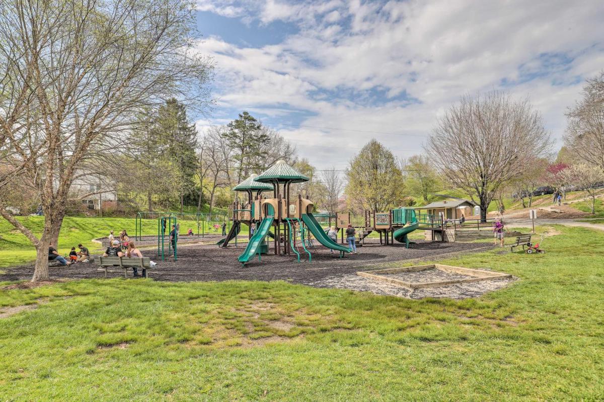 Weaverville Studio about 9 Mi to Dtwn Asheville! - Housity