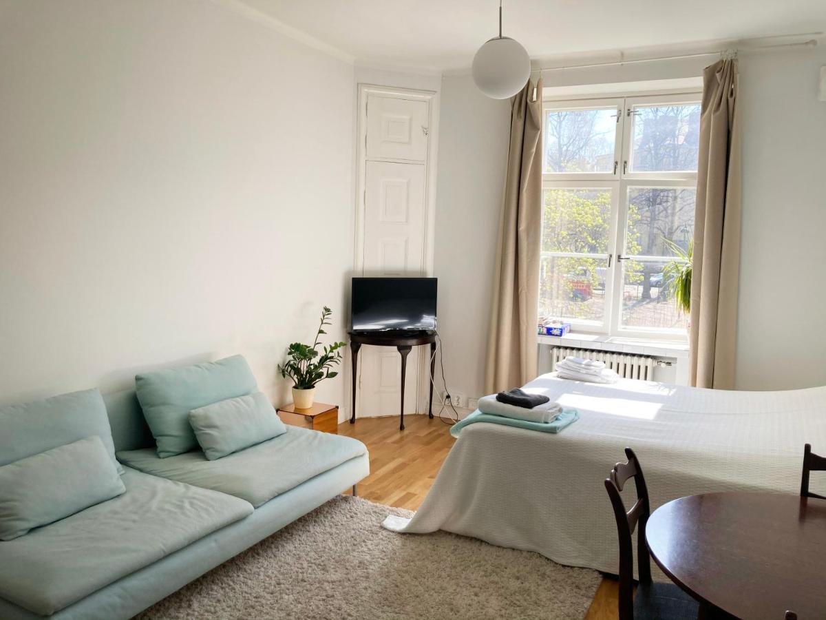Bright one-room studio in the heart of Kallio - Housity