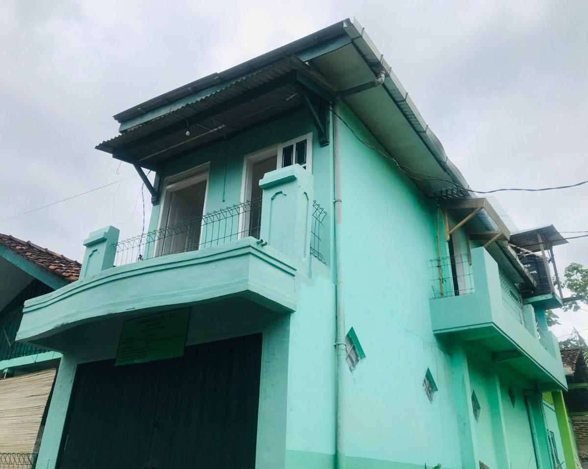 TURU Homestay Syariah - Housity