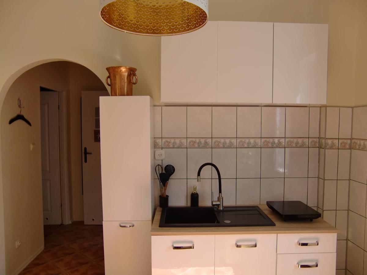 Künstler-Villa Ambrosian Apartment Magnolia - Housity