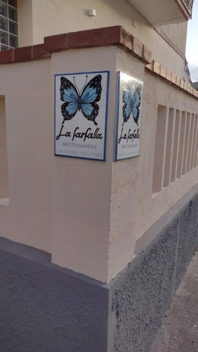 La Farfalla - Housity