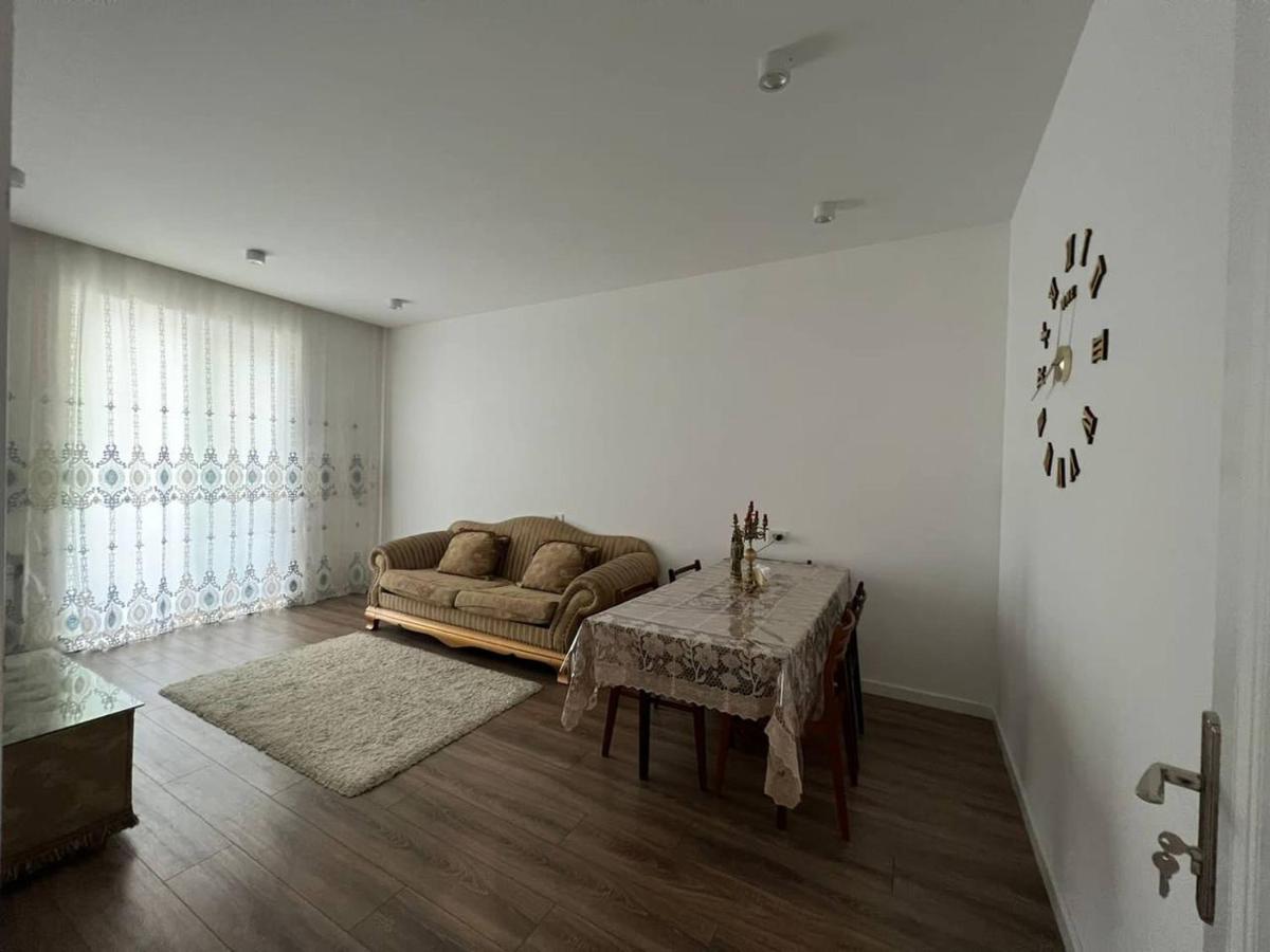 Three-room apartment near the Maiden Tower - Housity