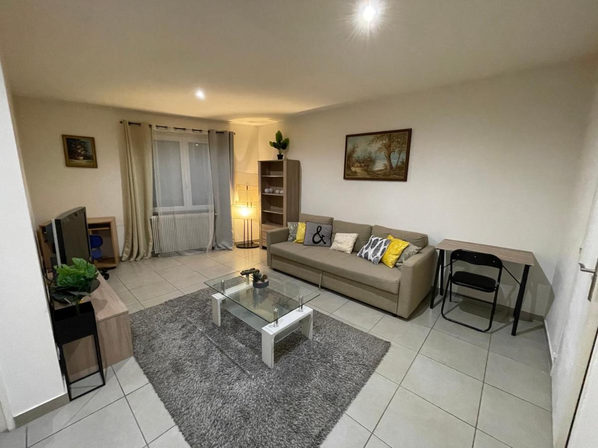 Suitetrails - Red lights grand appartement