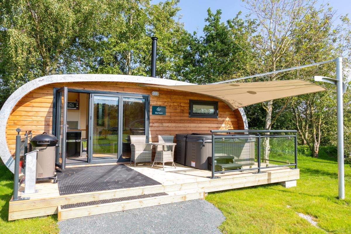 Fell View Park Escape Pods with hot tubs, Kirkby Lonsdale - Housity