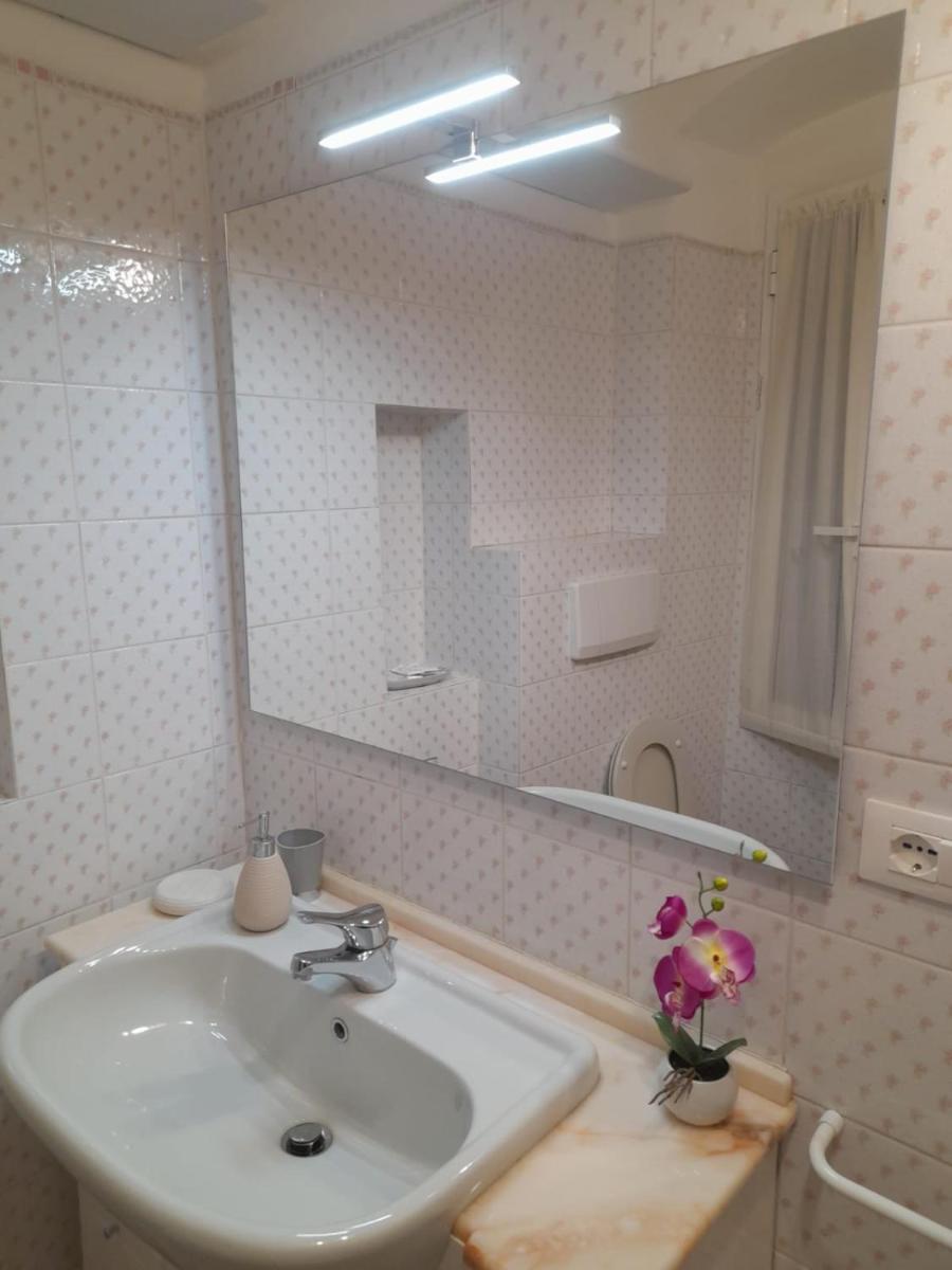 Corradi73 - Housity