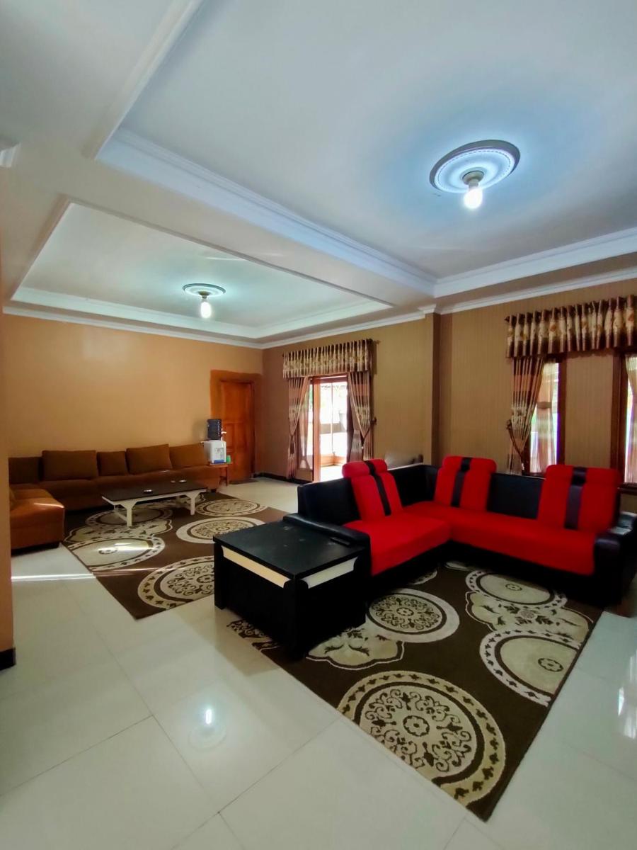 Villa Edwin Puncak - Housity