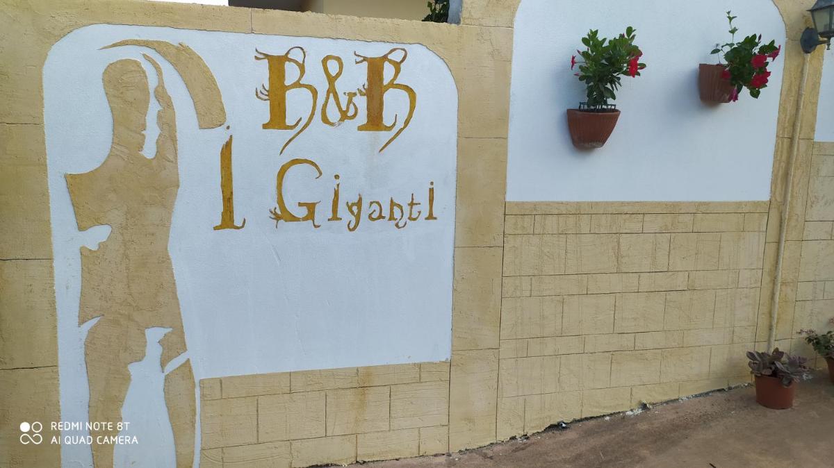 I Giganti - Housity