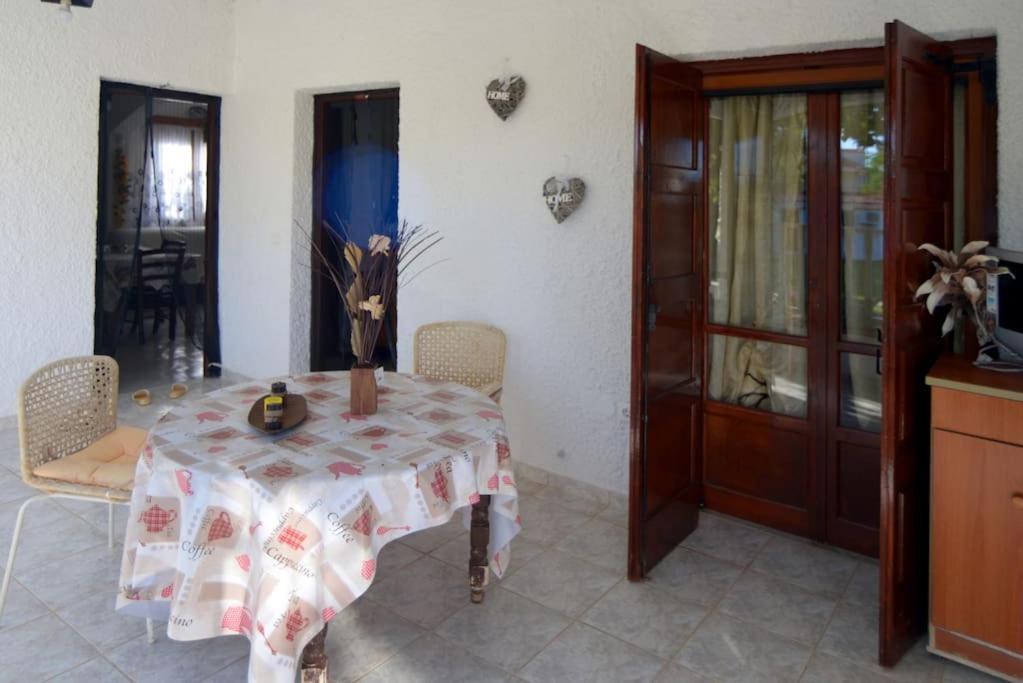 Flora's Garden House - close to Schinias beach - Housity