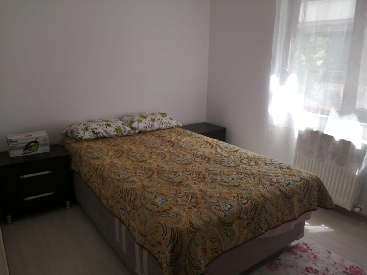 Summer house with mountain view, 10 minutes walking distance from the sea - Housity