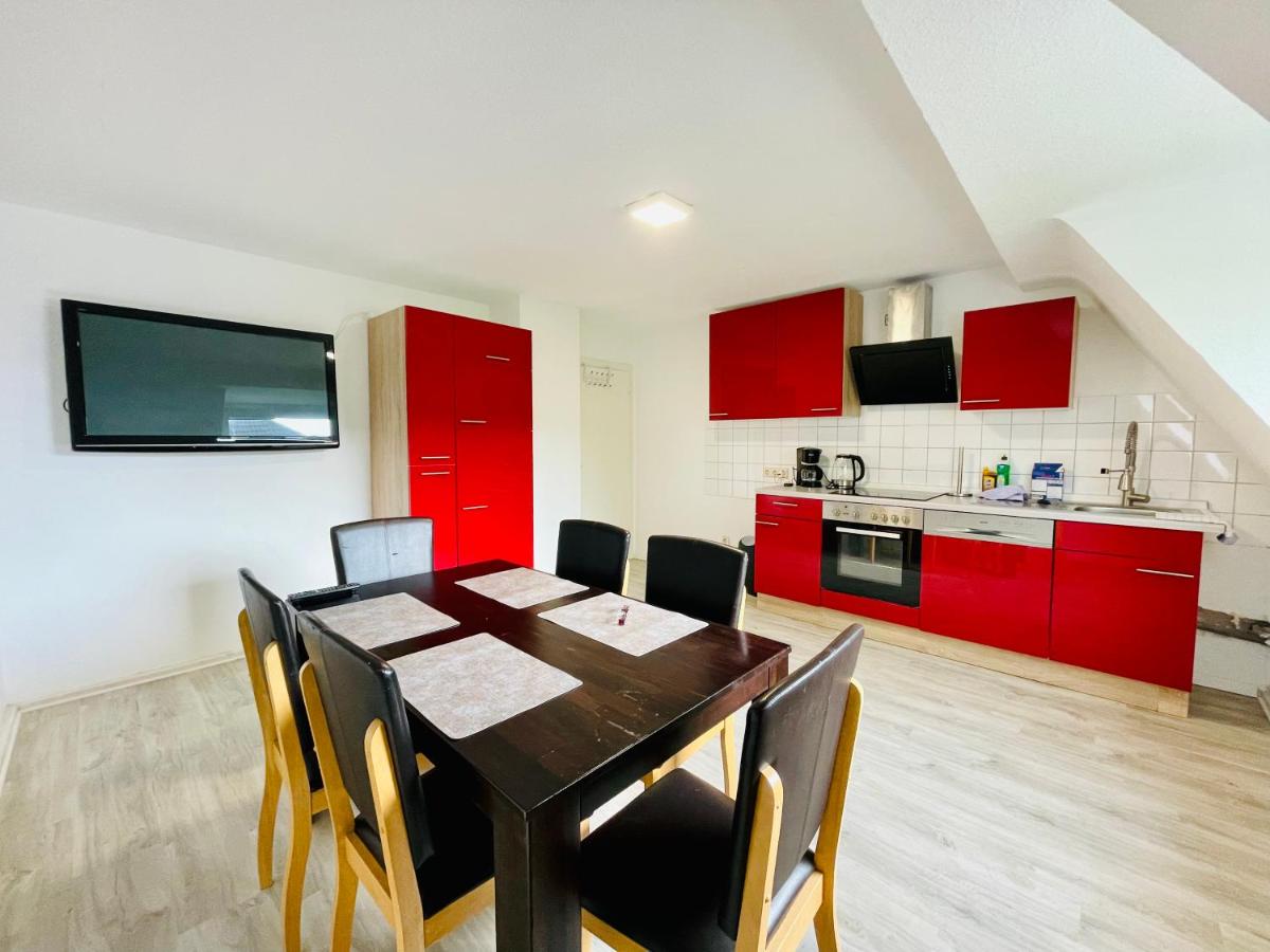 Monteur Appartement with six Beds and six Guests - Hizvo