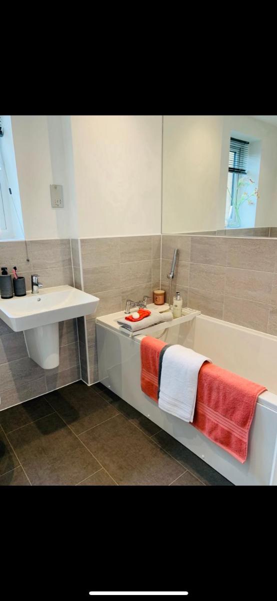 Cheerful 1 bedroom next to Leisure centre - Housity