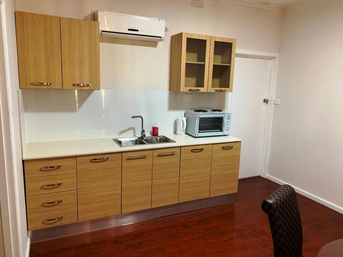TORRUMBARRY MOTEL - Housity