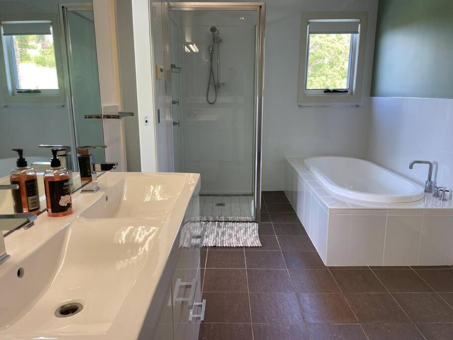 Suitetrails - Ocean View Oasis, Coffs Harbour
