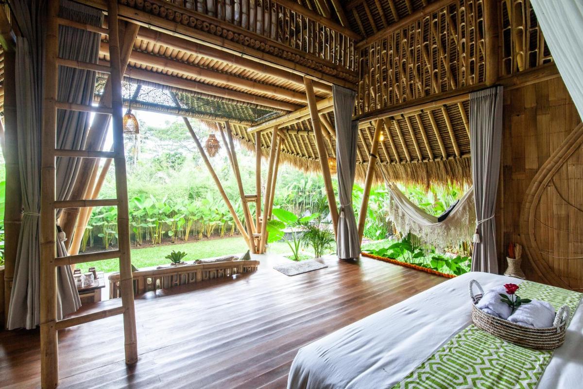 Balikayanas Bamboo House - Miggiell House - Housity