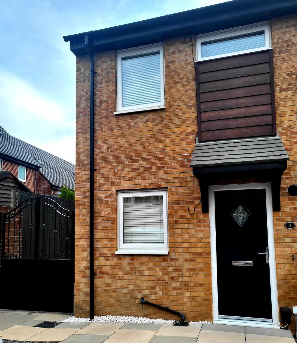 Luxurious 2 bed house (sleeps 4) Close to Leeds City Centre - Hizvo