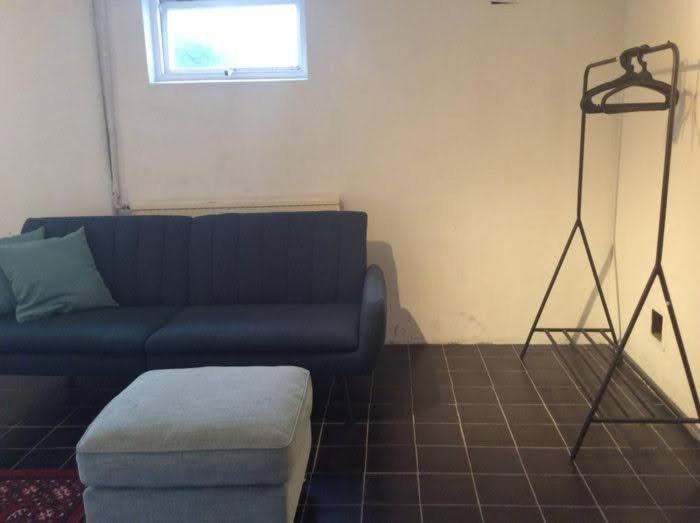 Basement apartment by popular sandy beach - Housity