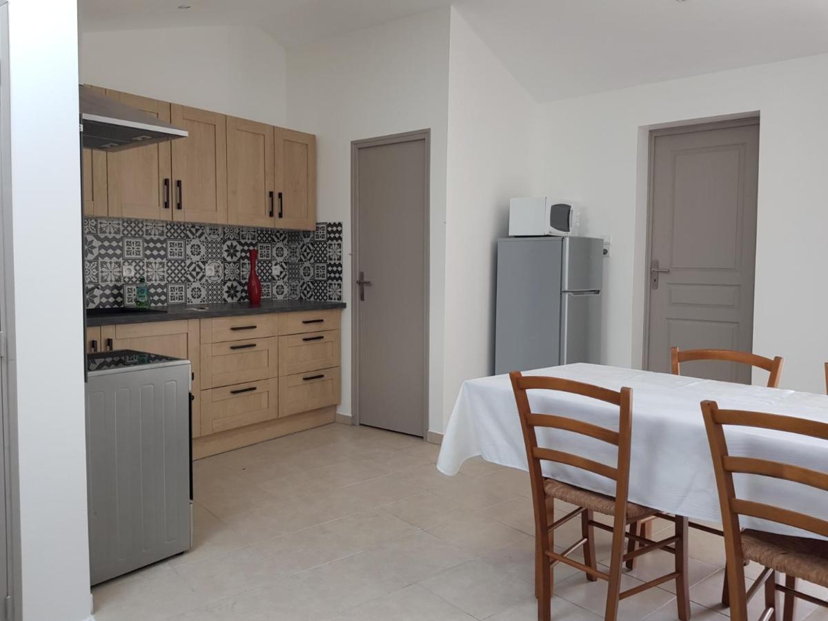 Romantic Suite - Housity
