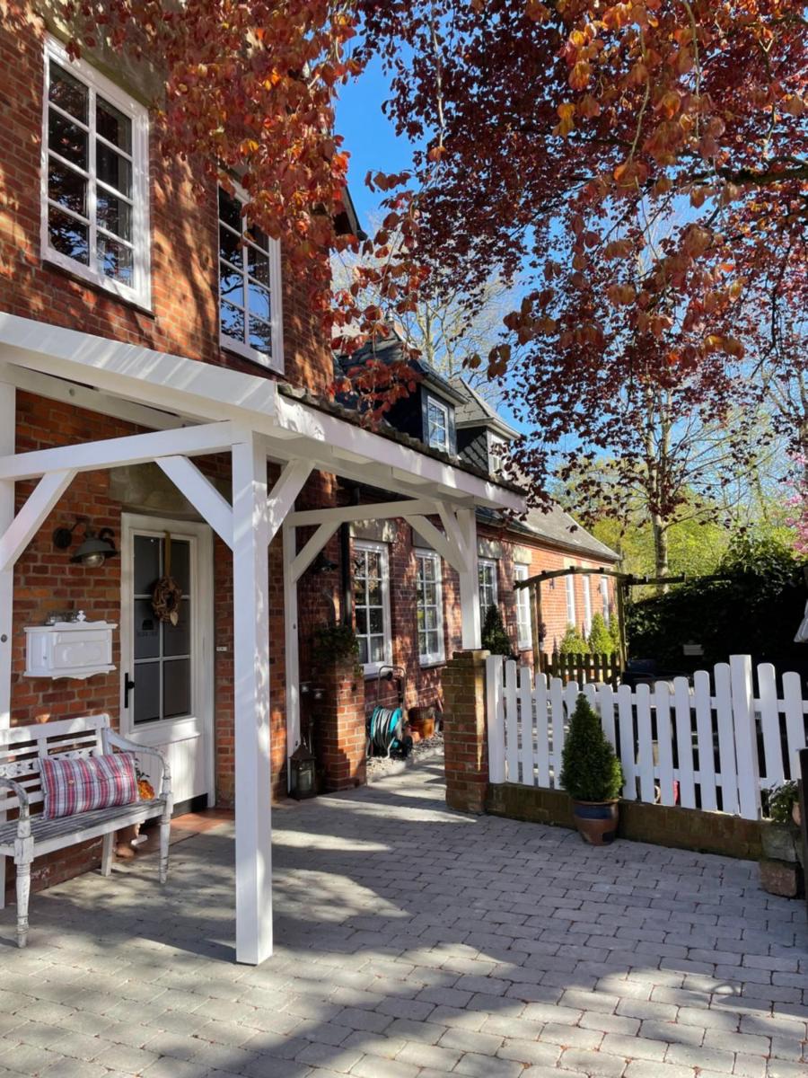 Friesen-Lodge Apartments - Housity