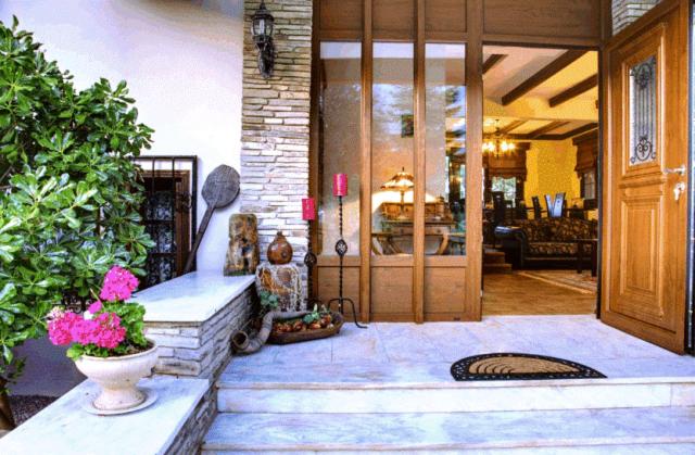 Guesthouse Niaousta - Housity