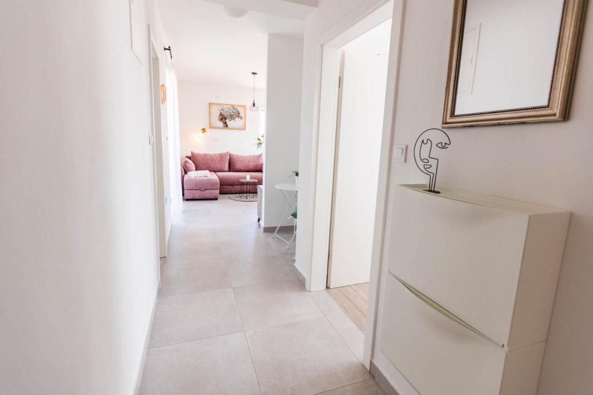 Apartments Rising Sun, Ražanac - Housity