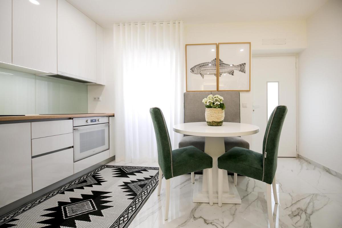 Dina Beach House Avó Mariana - Housity