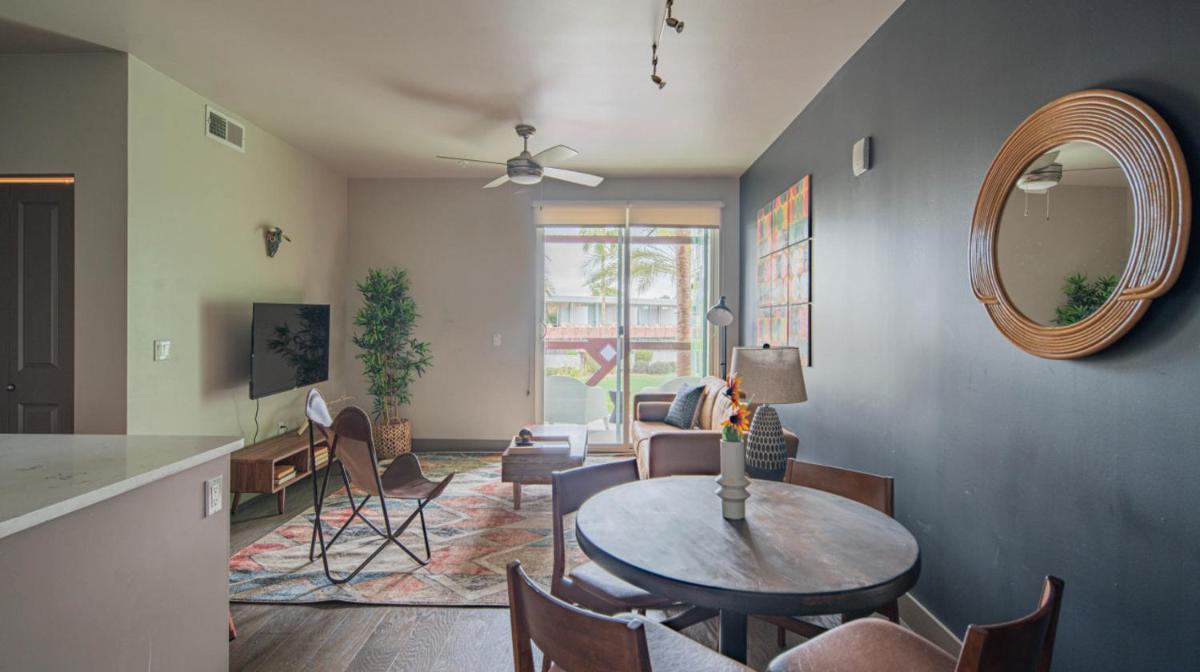 WanderJaunt - The Standard - Housity