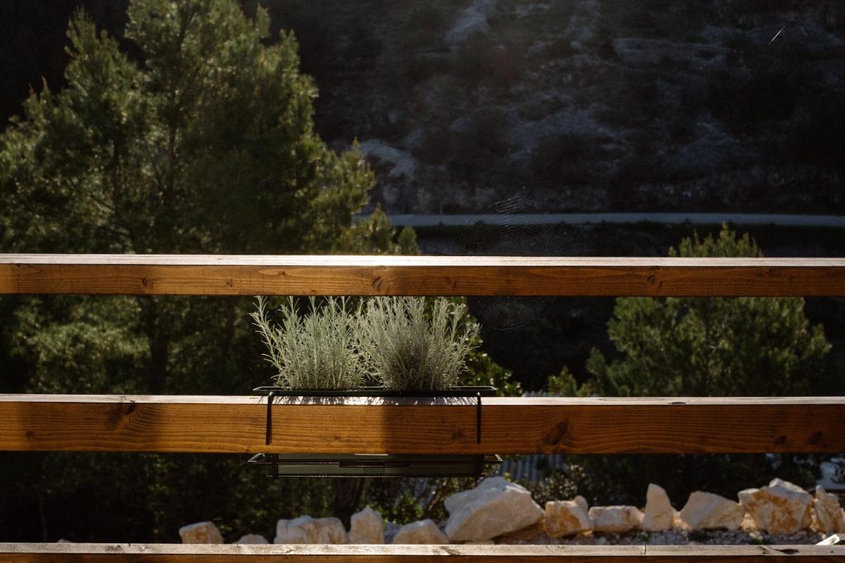 Nature House with a wooden porch - Pasika, house Luca - Housity