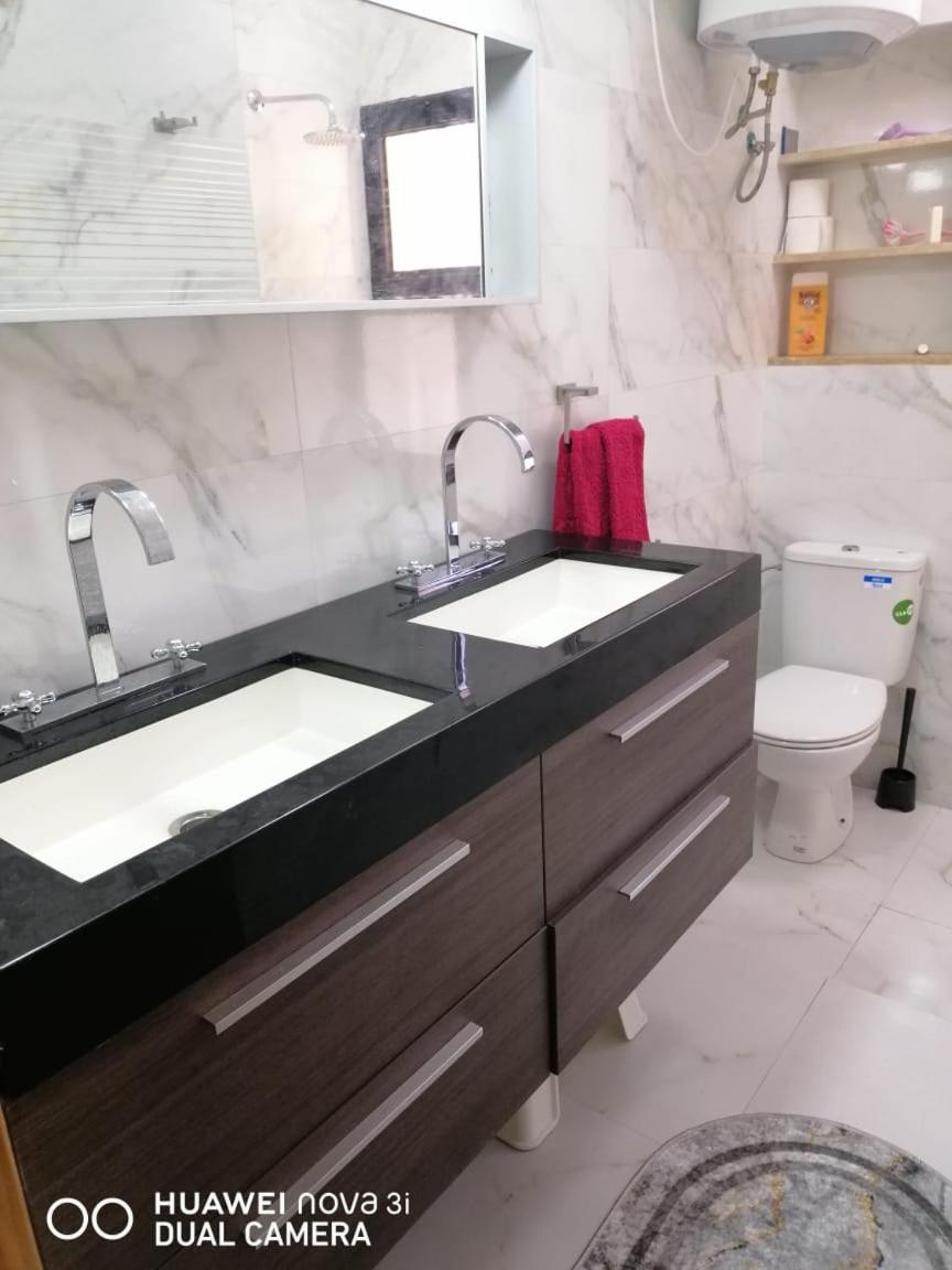 Suitetrails - Lovely 2 bedroom apartment 4 minutes fm ocean front