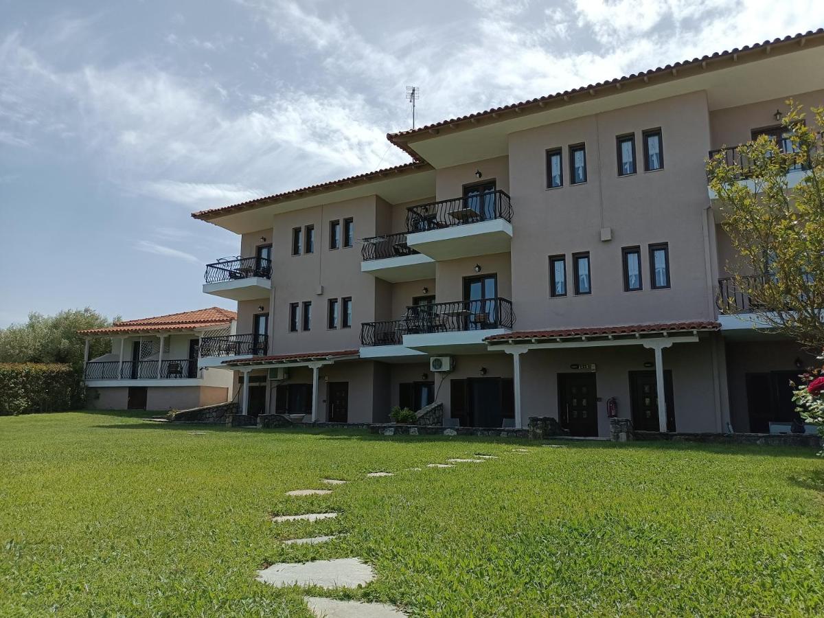 Marios Garden House - Housity