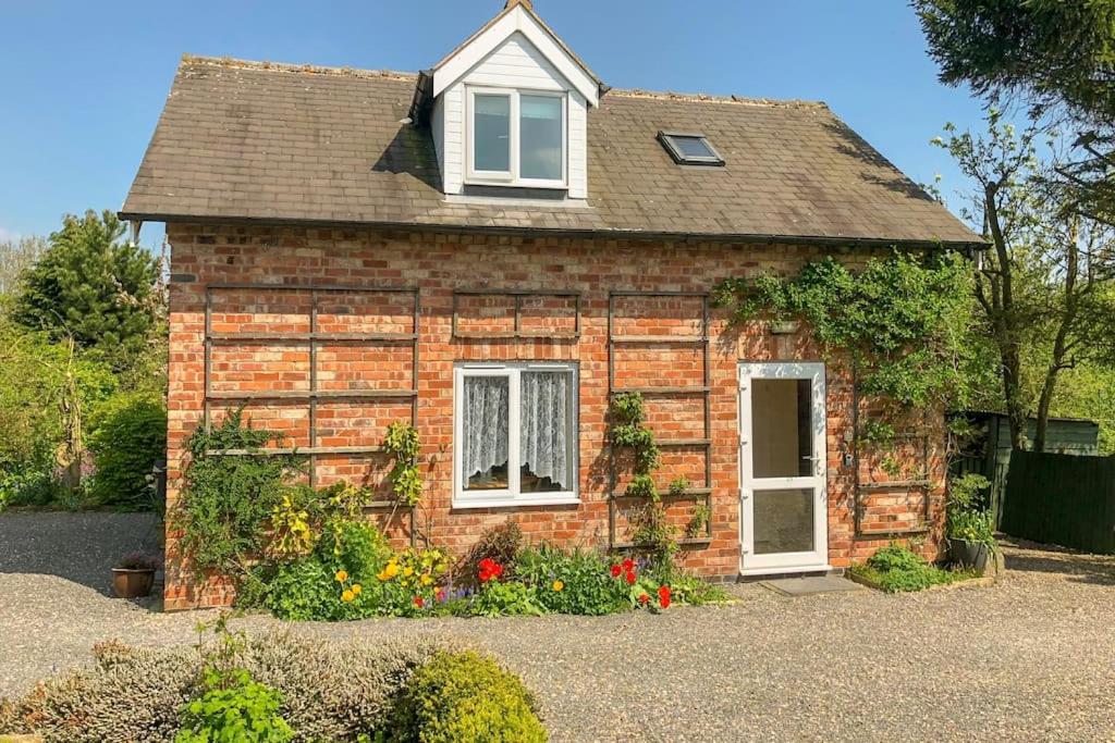 Highfield Cottage - Housity