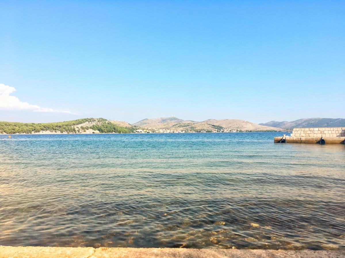 Lovely 3 bedroom apartment on Krapanj - Housity