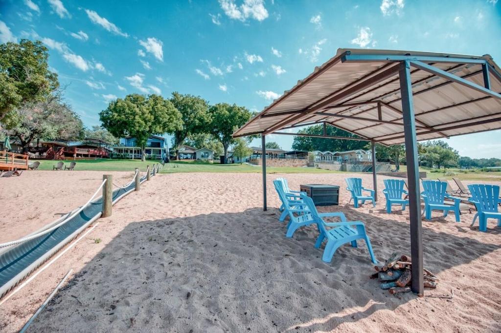 Sandy Shores Vacation Home - Housity
