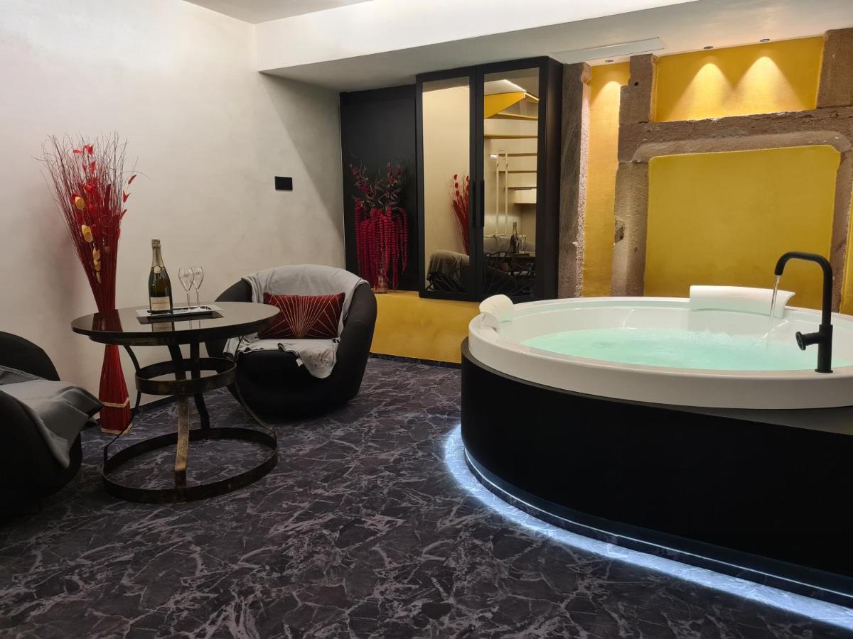Photo de la galerie de l'établissement Domaine du Haut Jardin Hôtel & Chalets Spa Privé, à Rehaupal