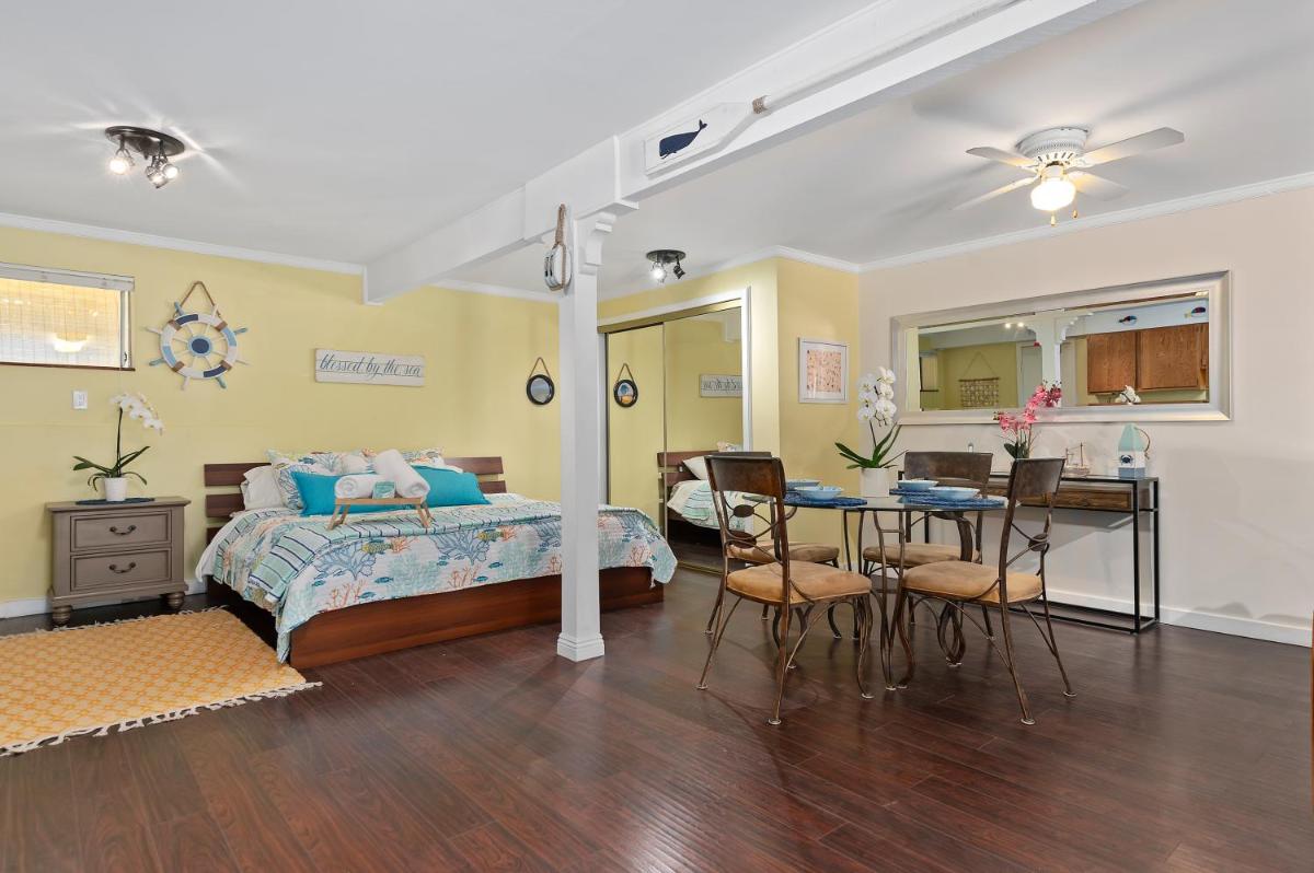 Santa Barbara Cozy Studio with Private Patio - Housity