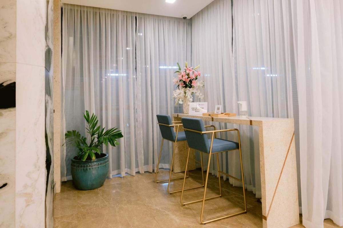 Goldberry Suites and Hotel Cebu - Housity