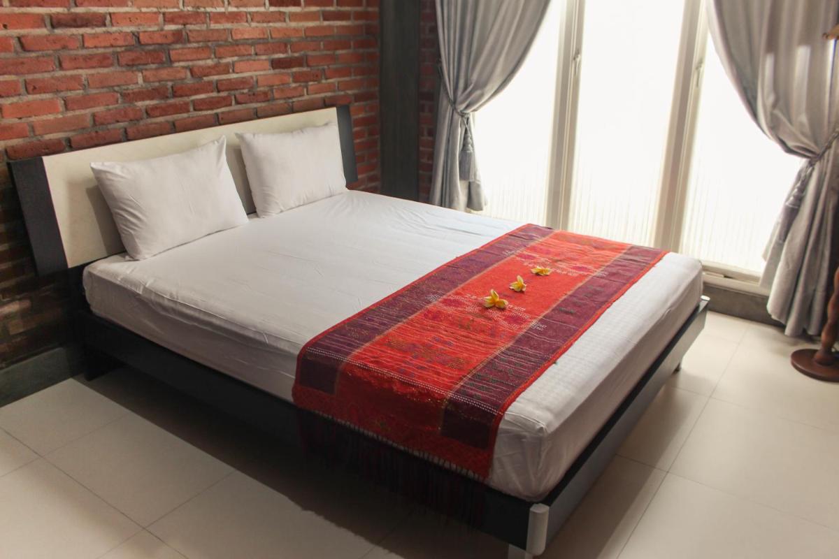 Thon House Near Malang City Station - Housity