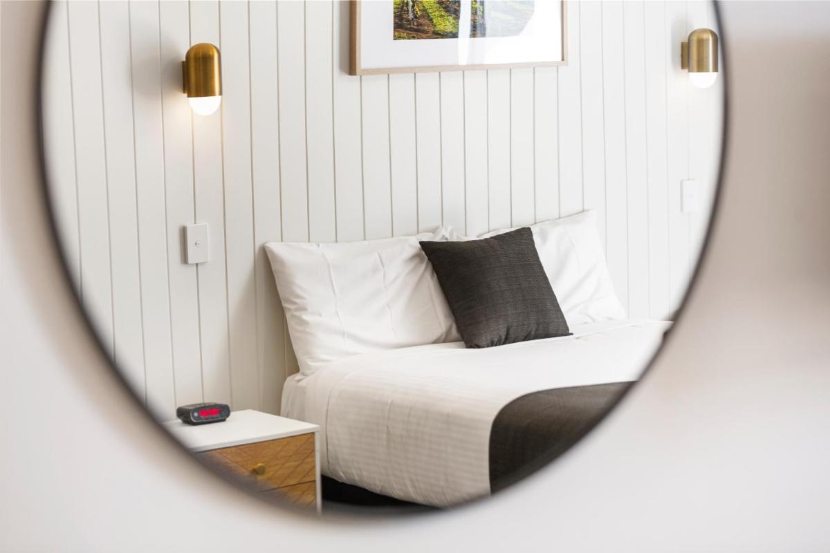 The Wine Vine Hotel - Housity