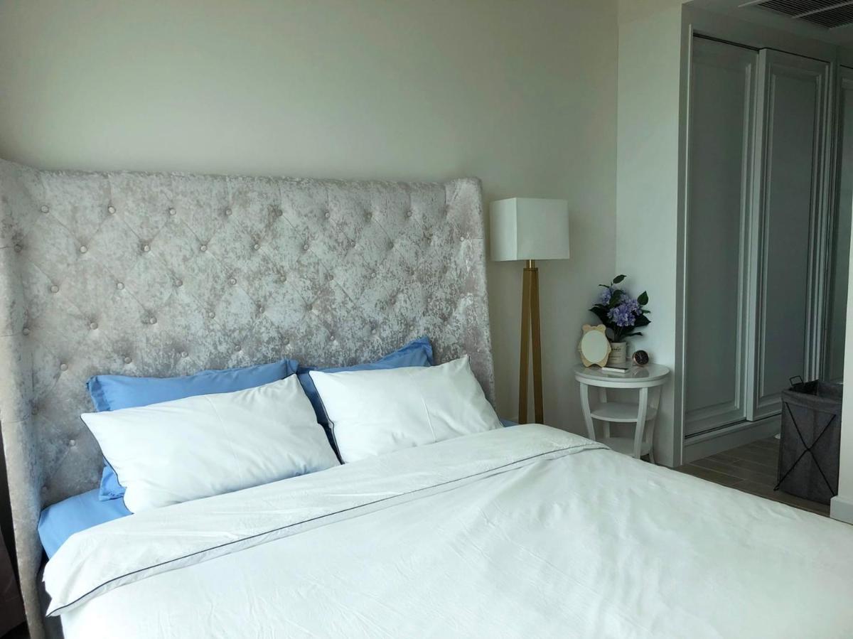 Beachfront Bang Saray By RoomQuest Hotel - Housity