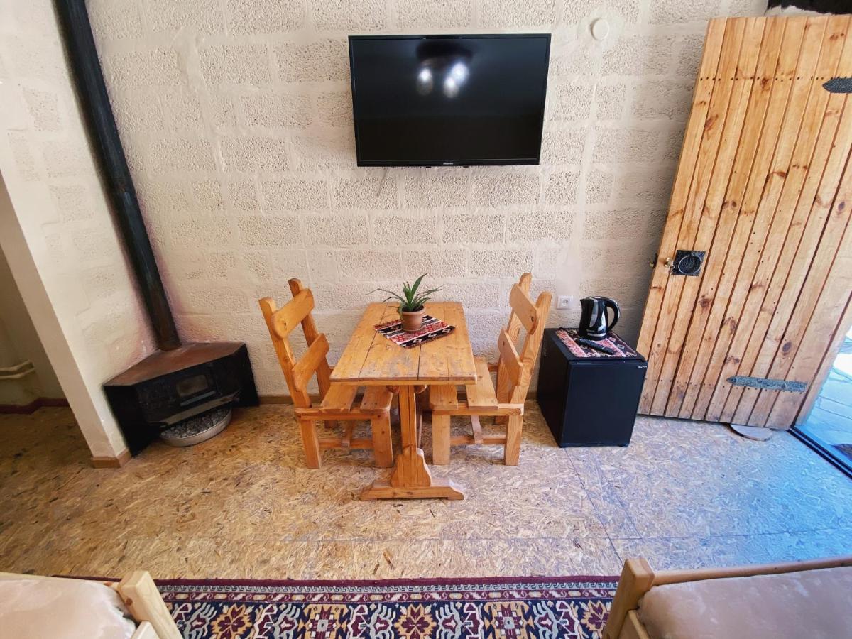 Hovek Guest House - Housity