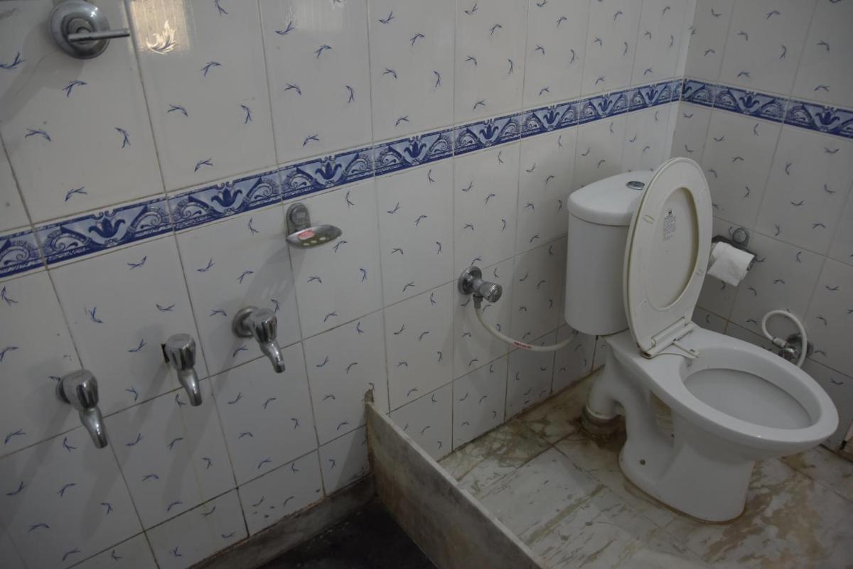 Hotel Himshikhar - Housity