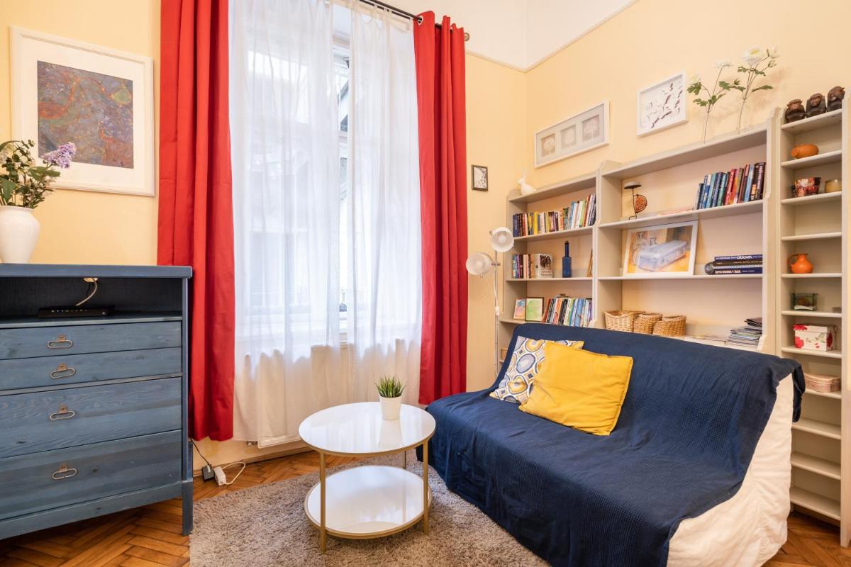 BpR Pleasant Lair in the Center - Housity