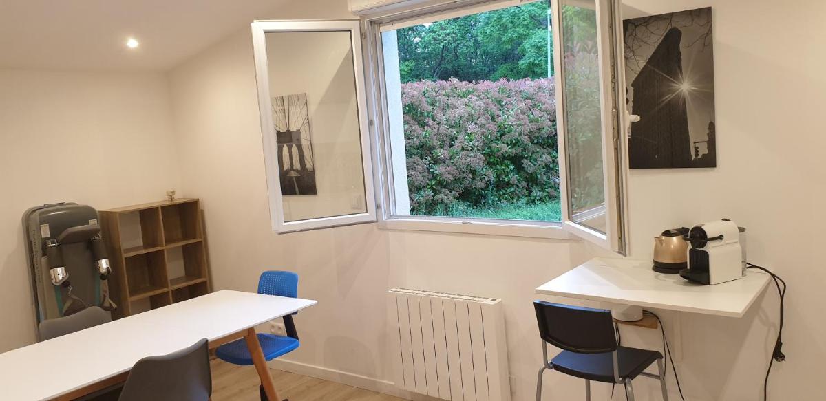 Adorable studio 25m² très calme avec parking - Housity