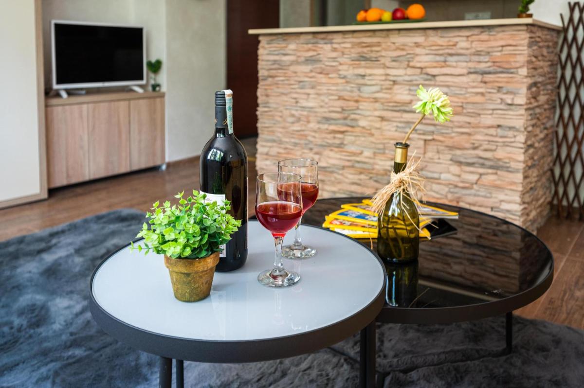 Design Studio Apartment near the Center - Housity