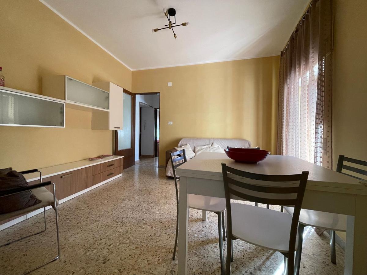 Luigi's House - Housity